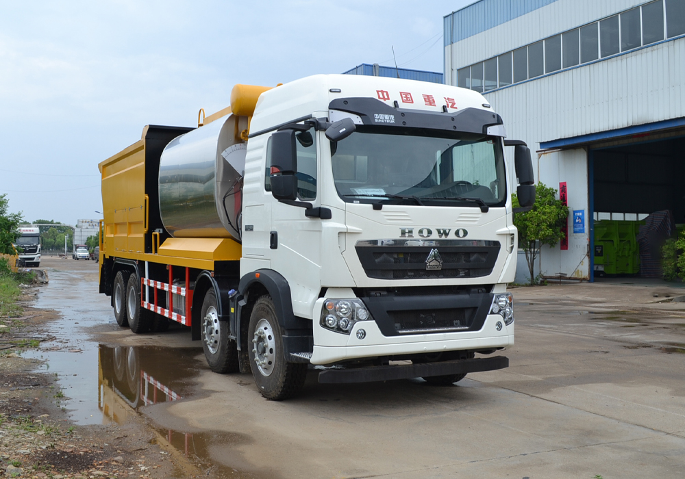 重汽豪沃前四后八（10+14）同步碎石封層車(chē)